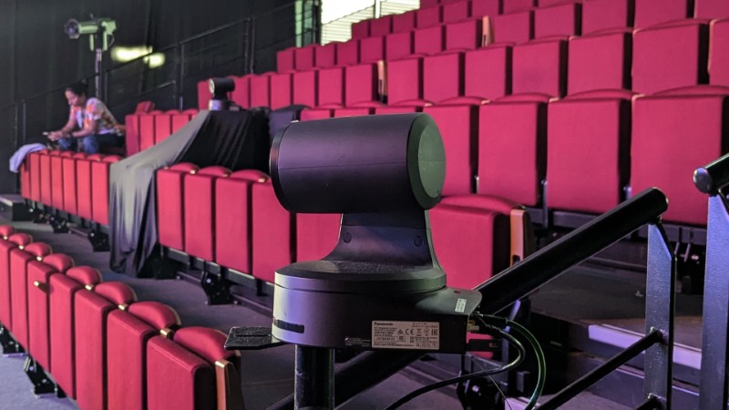 Caméra PTZ Panasonic 4K pour la captation de la conférence